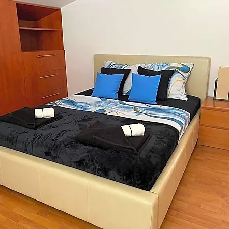 Aparthotel Proxima *